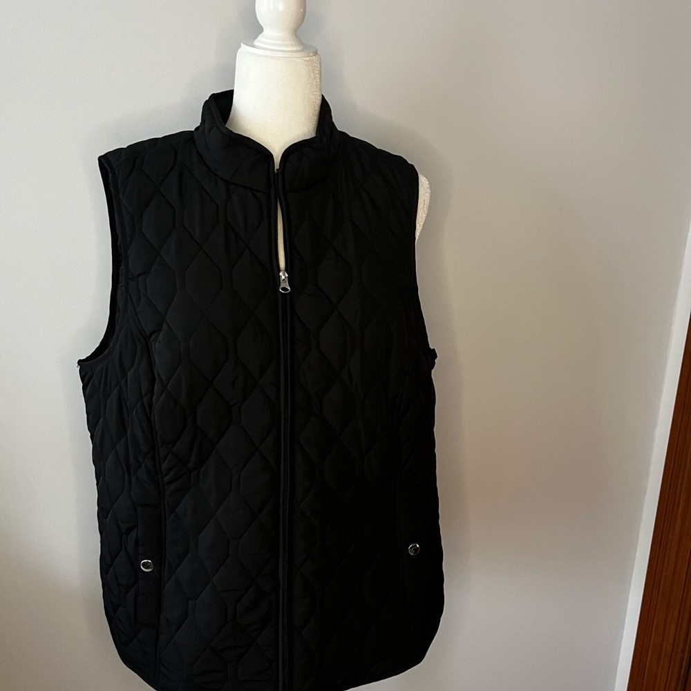 Quilted front zipper vest